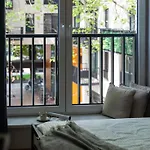 Botanica Deluxe With Balcony & Ac - Properunit
