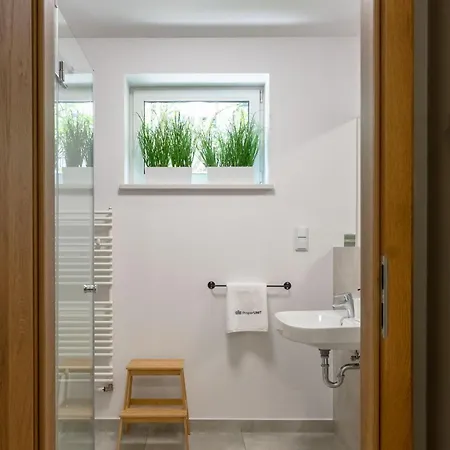 Botanica Deluxe With Balcony & Ac - Properunit Daire Wroclaw
