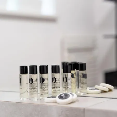 Botanica Deluxe With Balcony & Ac - Properunit 弗罗茨瓦夫